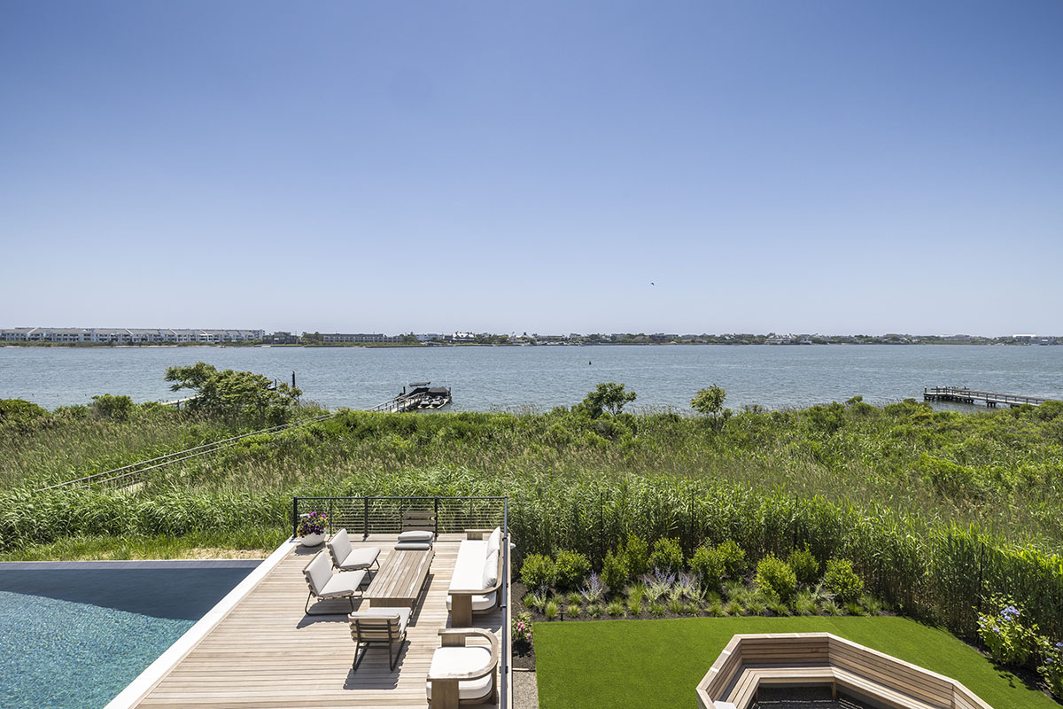 15 Stacy Dr, Westhampton Beach exteriors-13