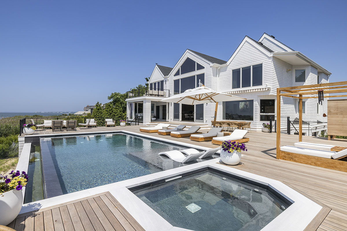 15 Stacy Dr, Westhampton Beach exteriors-9